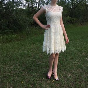 🔻PRICE DROP🔻Little white dress